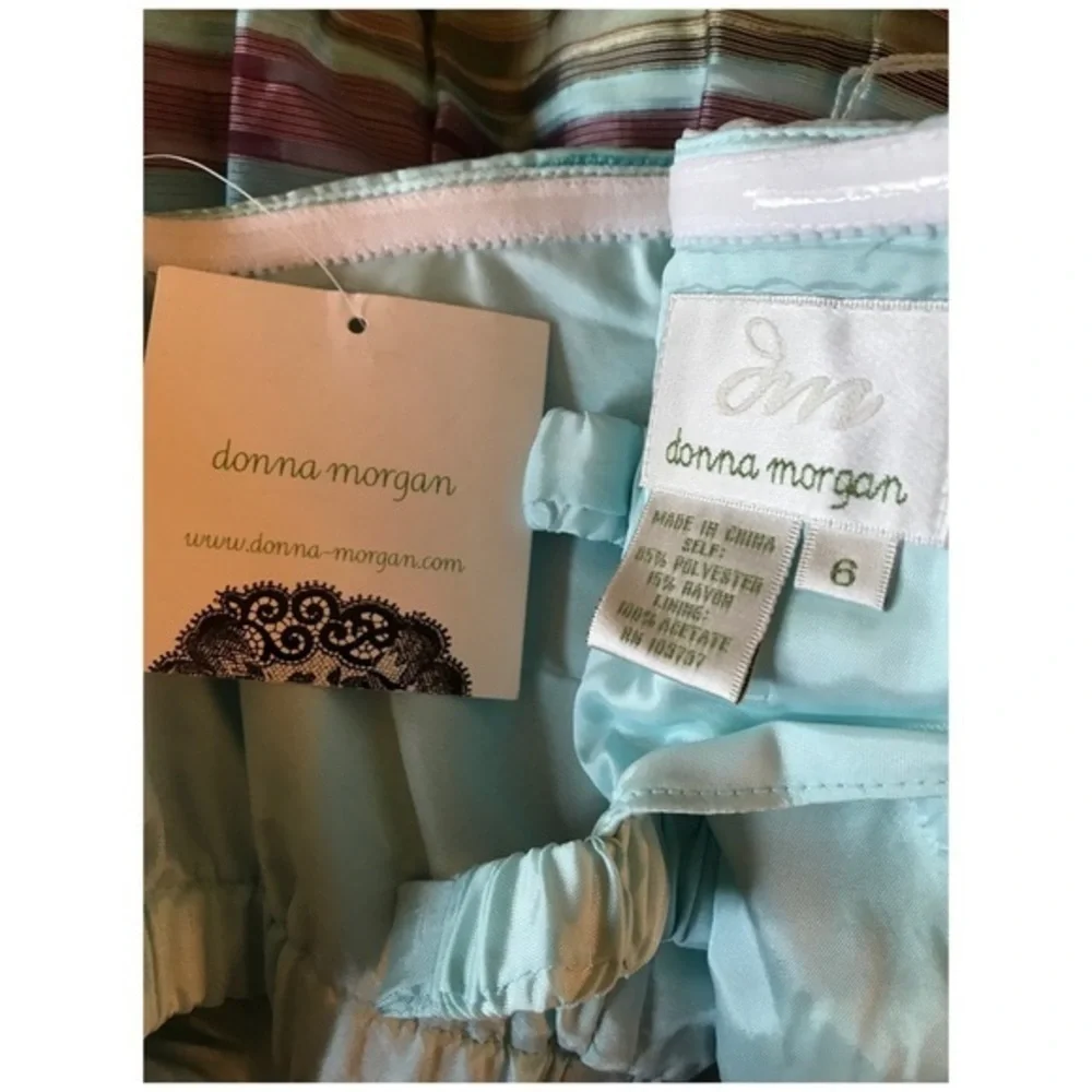 NWT STRAPLESS DRESS ๐๐๐ - Picture 7 of 8